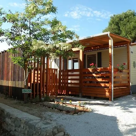 Lodge Paulina *