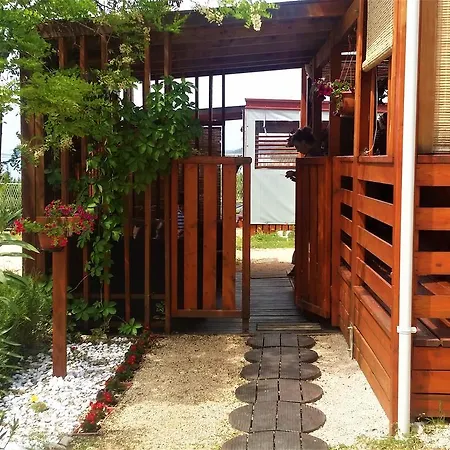 Lodge Paulina - Ideal For Kids And Pets Pirovac